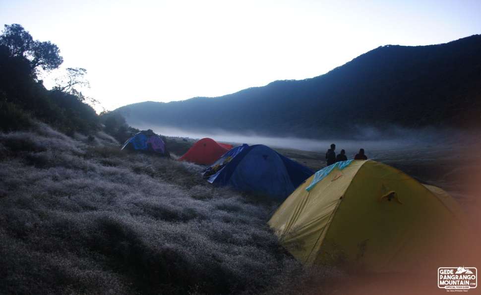 2 Days 1 Night Camping Tour (Climb 1 Mountain)