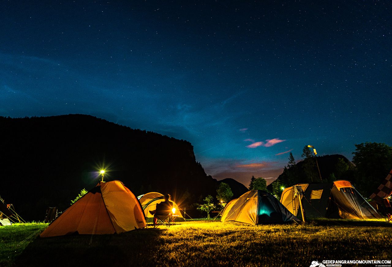 camping-at-mount-gede-pangrango