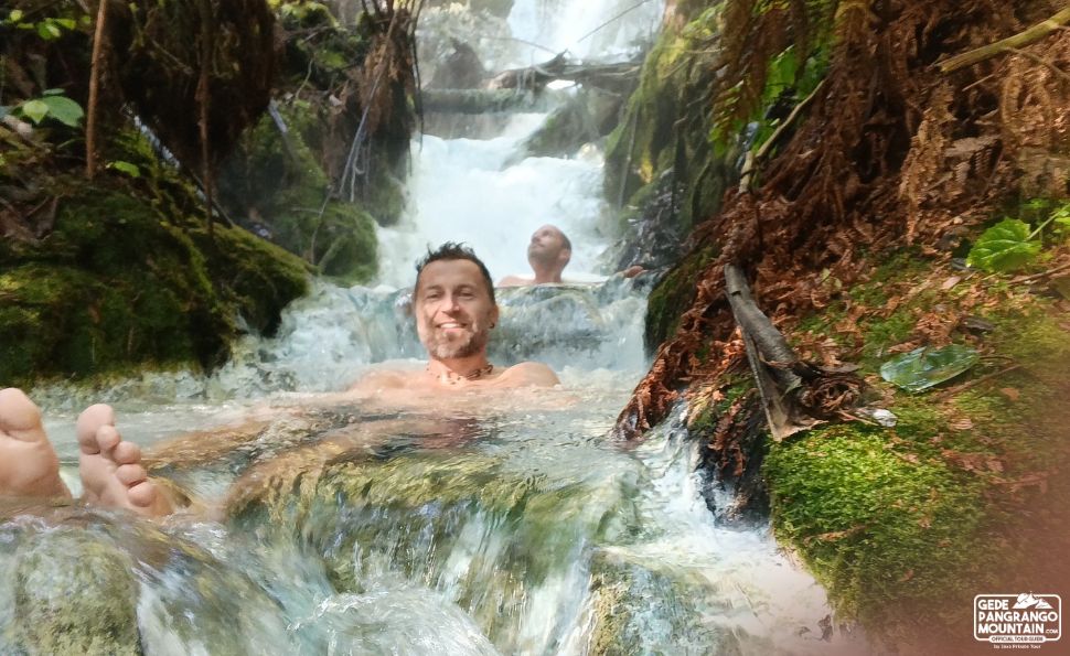 waterfall-swimming-and-hot-springs-at-mount-gede-pangrango