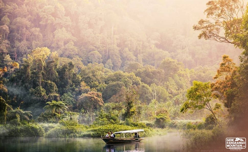 Situ Gunung Lake