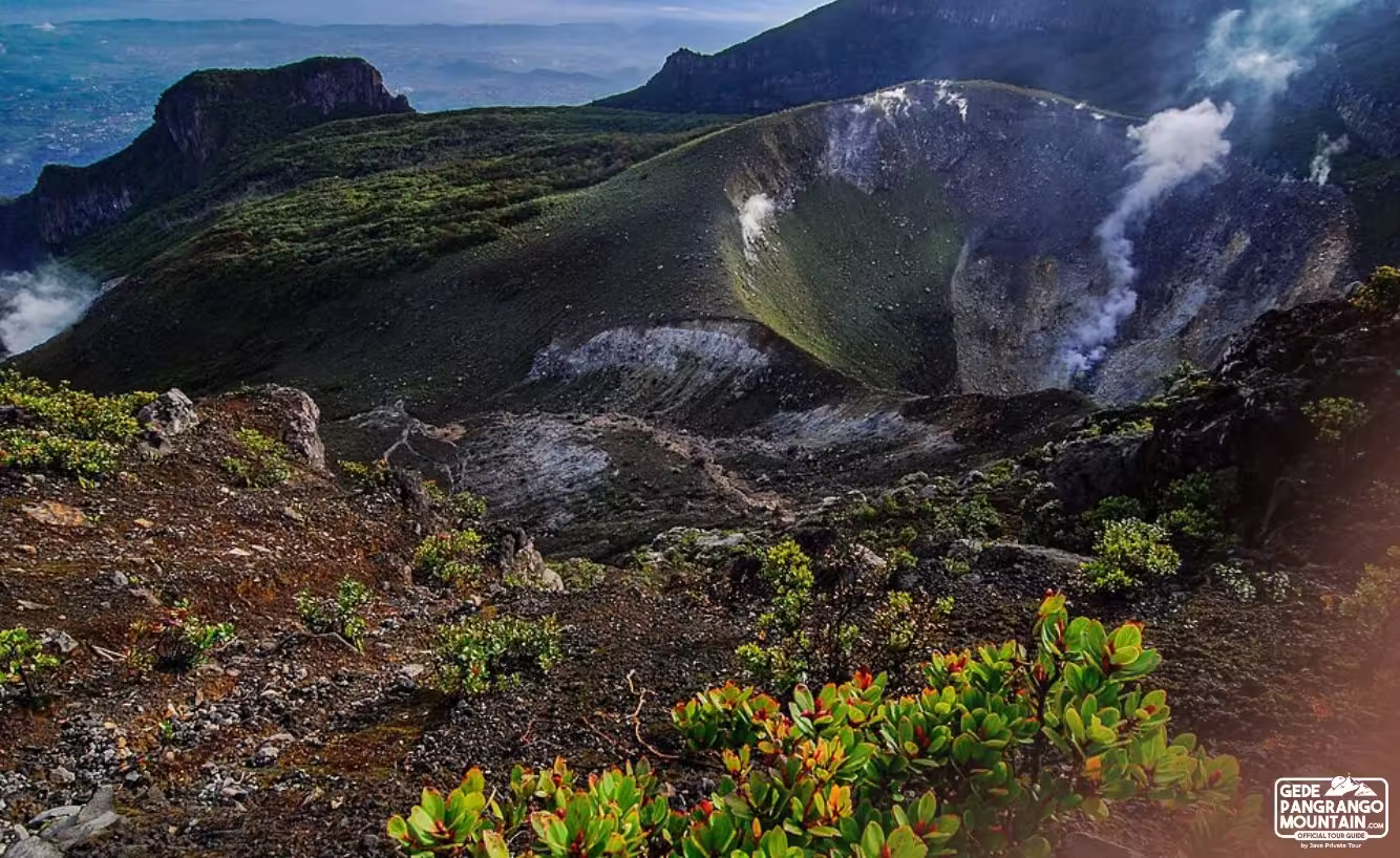 Mount Gede crater view