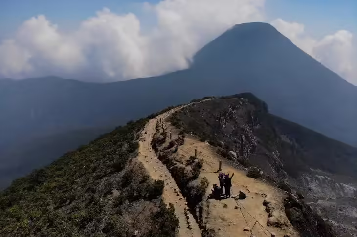 Hidden Wonders of Mount Gede Pangrango Every Hiker Loves